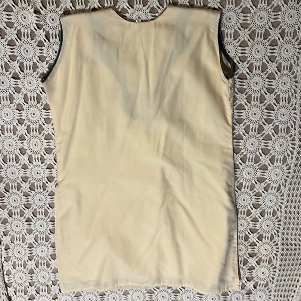 Beige And Black Patterned Top - image 4